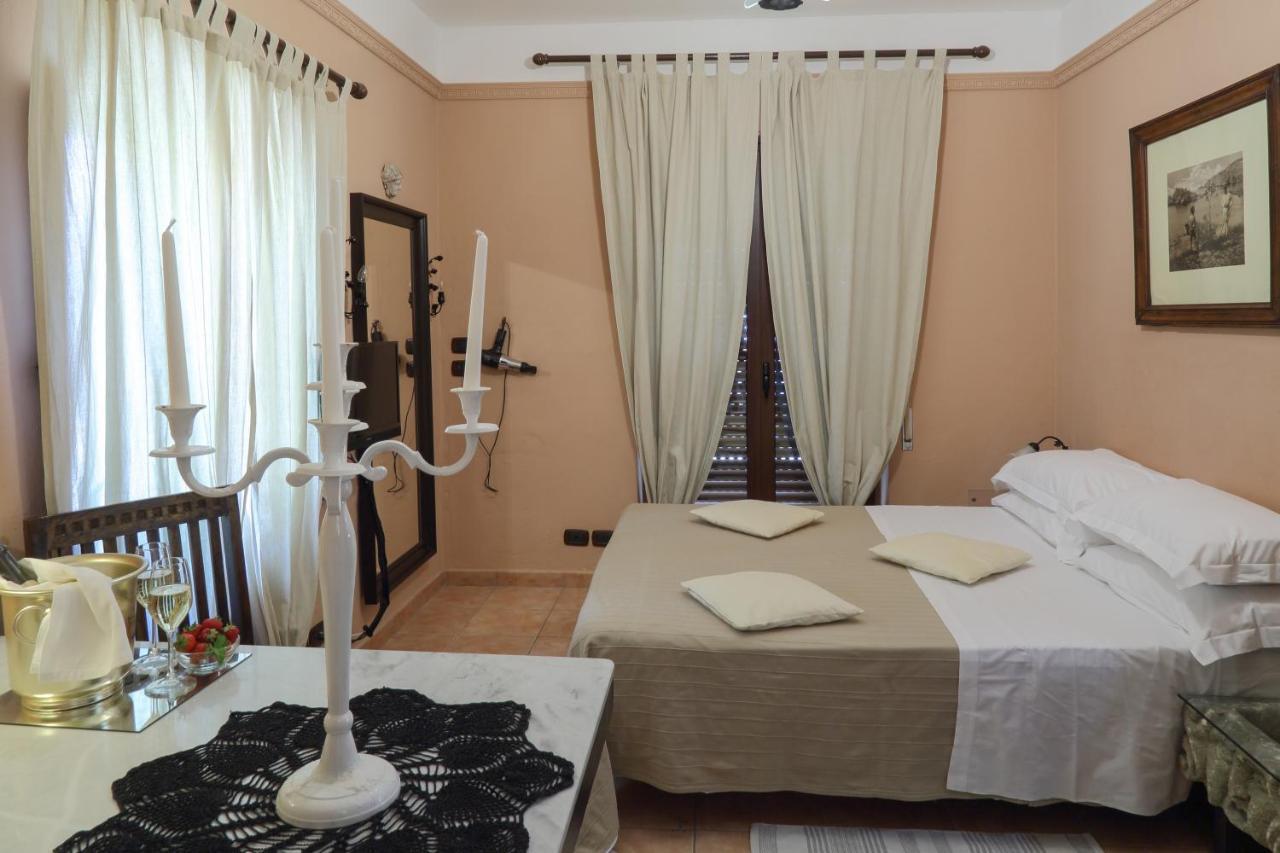 Isoco Guest House SantʼAlessio Siculo Exterior foto