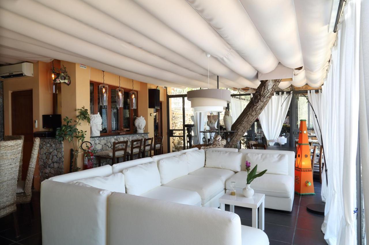 Isoco Guest House SantʼAlessio Siculo Exterior foto