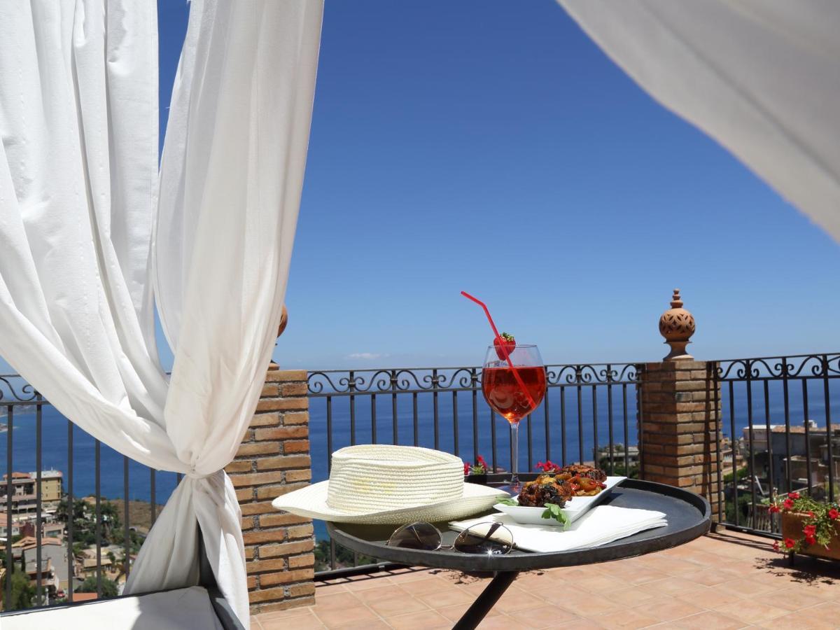 Isoco Guest House SantʼAlessio Siculo Exterior foto