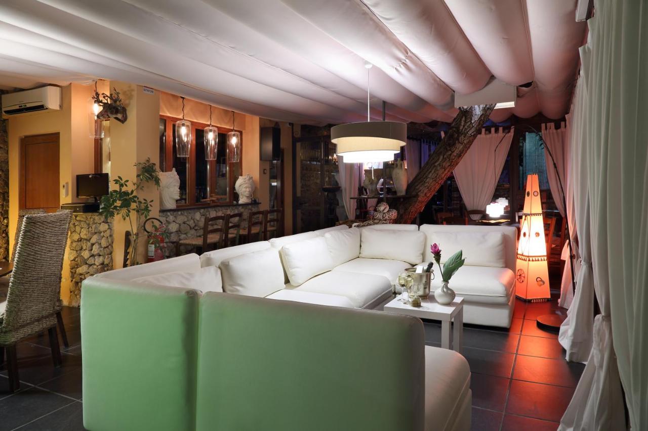 Isoco Guest House SantʼAlessio Siculo Exterior foto