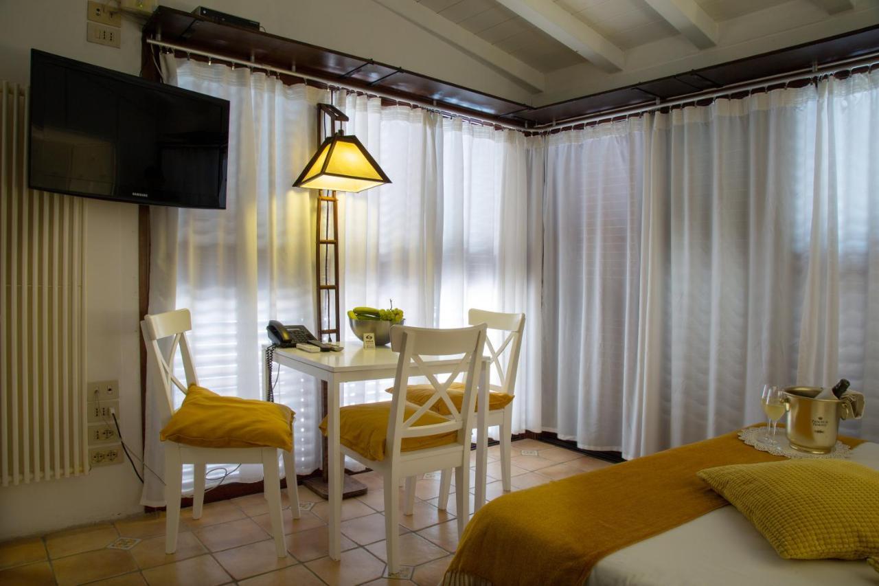 Isoco Guest House SantʼAlessio Siculo Exterior foto