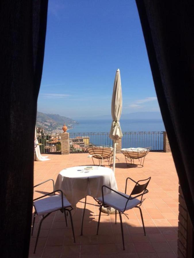 Isoco Guest House SantʼAlessio Siculo Exterior foto