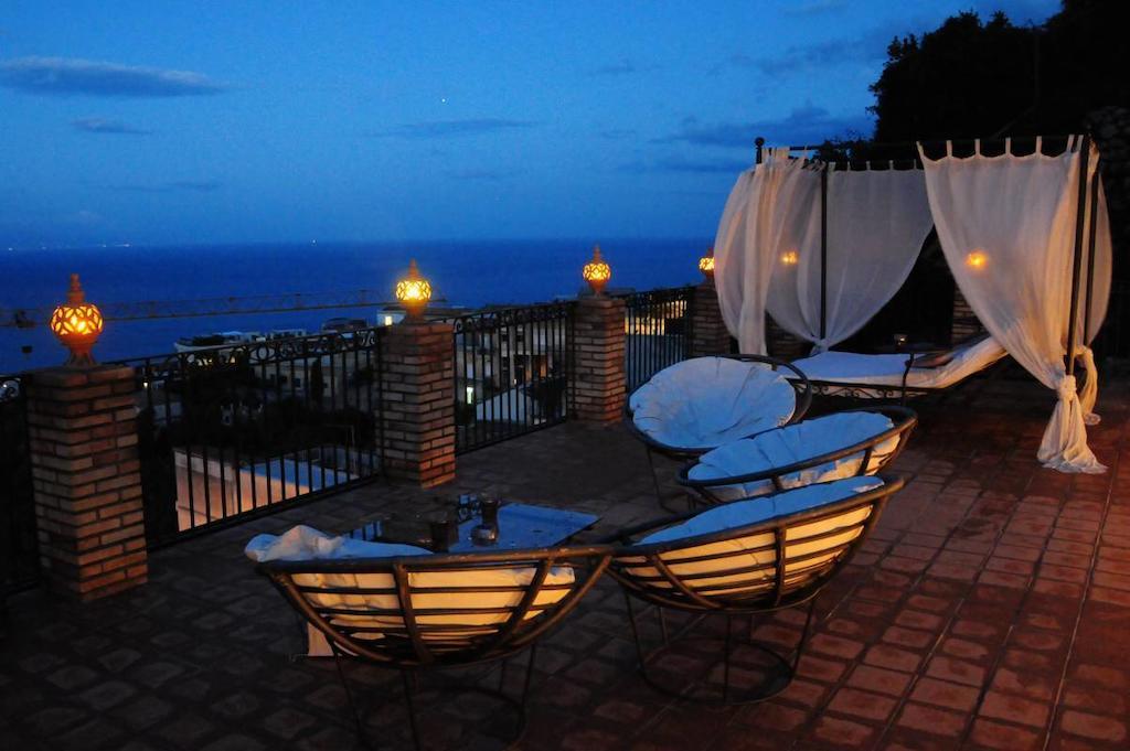 Isoco Guest House SantʼAlessio Siculo Exterior foto
